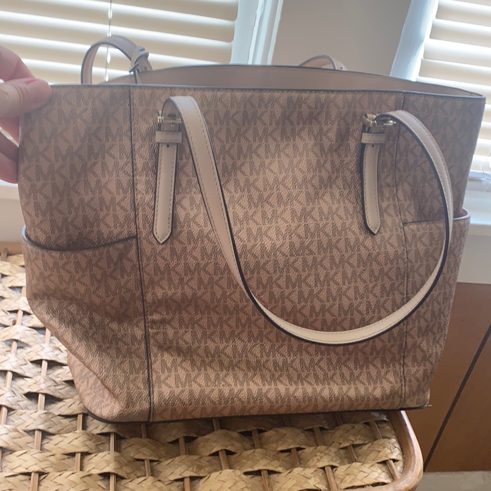 Michael Kors - Rose Gold - Slightly Carried
